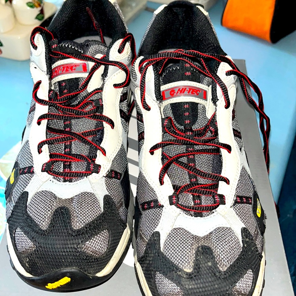 NWT in box! Men’s Hi-Tex Outdoor V-Lite Adventure Sport Hiking Boots. Size 10.5